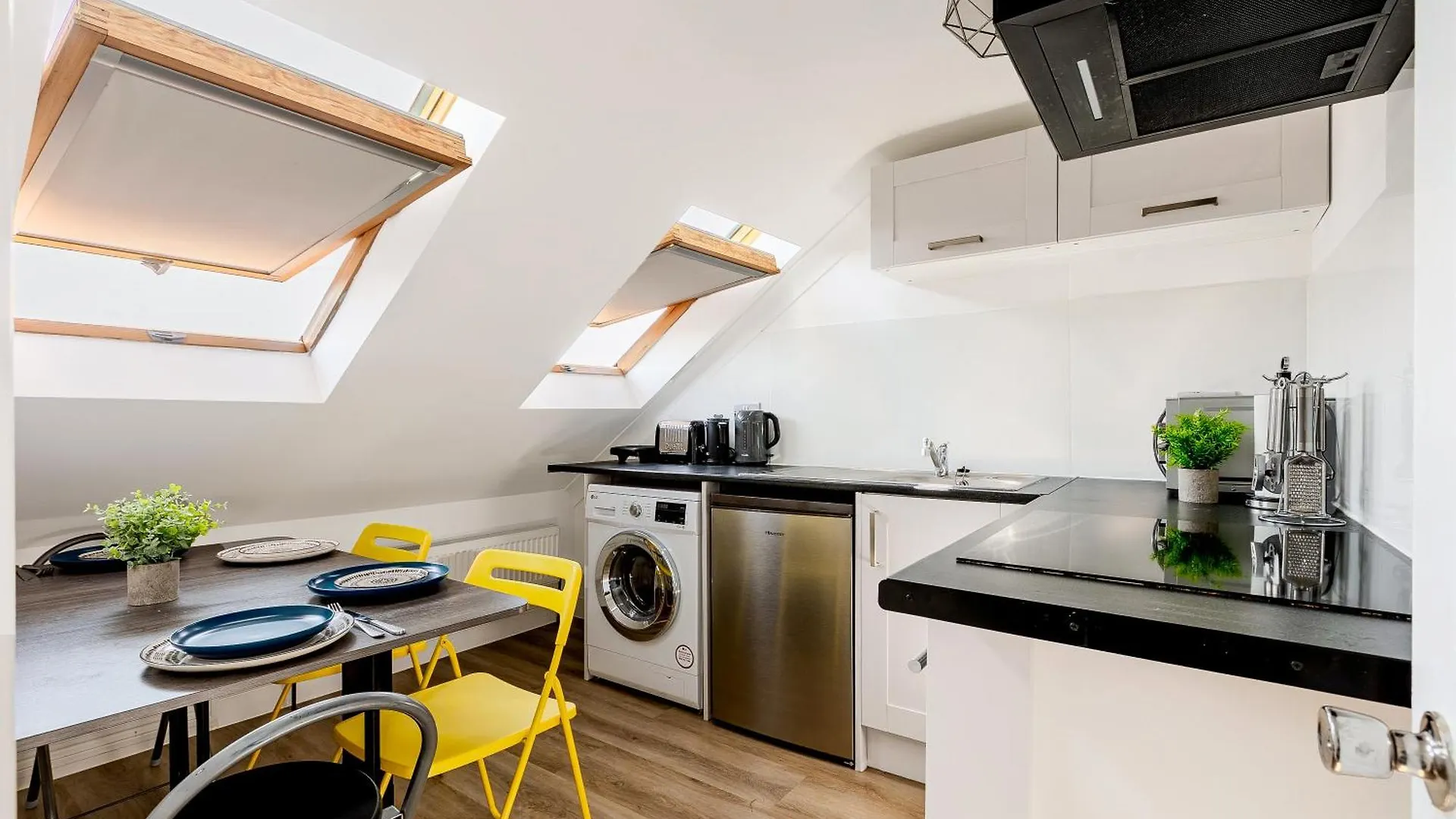 Bright 2Br Flat, Forest Gate, East London United Kingdom