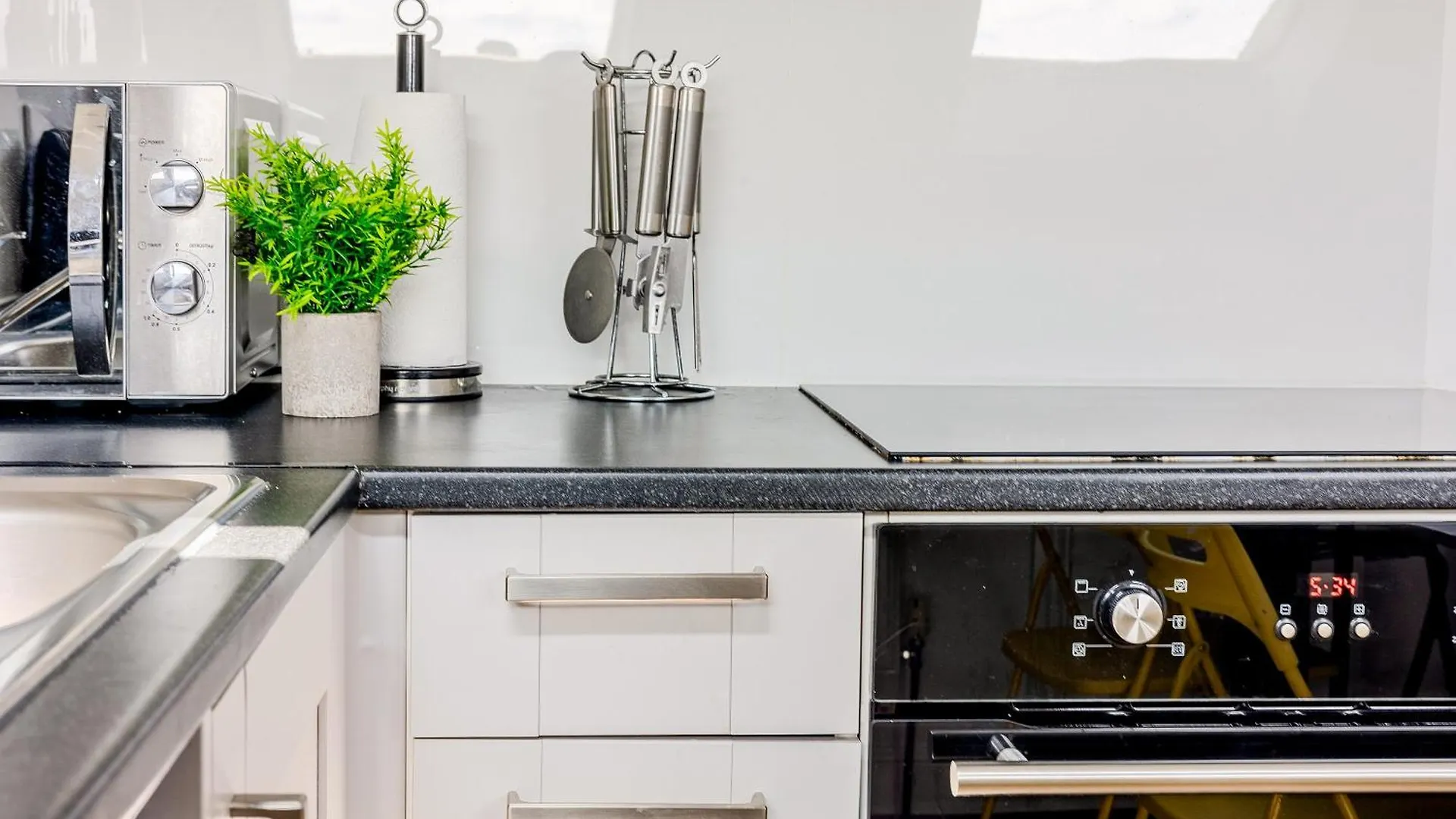 Bright 2Br Flat, Forest Gate, East London United Kingdom