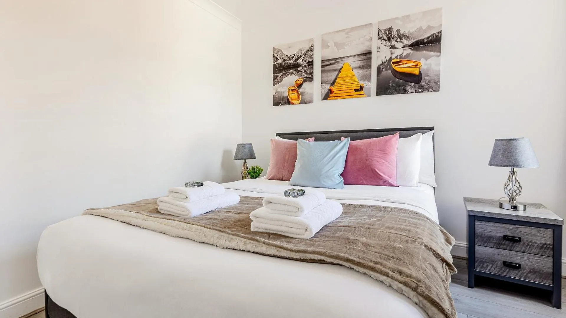 Apartment Bright 2Br Flat, Forest Gate, East London
